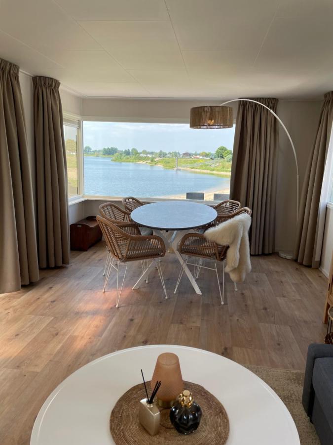 Luxe Chalet Direct Aan Het Water Met Strand Lith Eksteriør billede