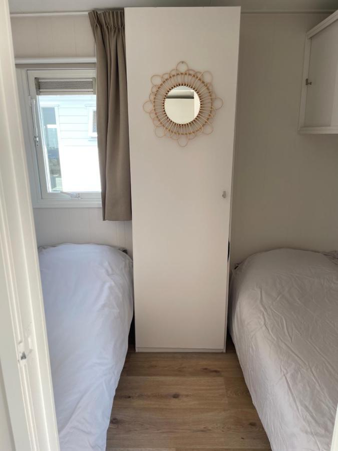 Luxe Chalet Direct Aan Het Water Met Strand Lith Eksteriør billede