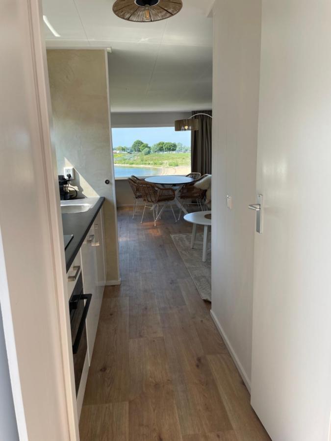 Luxe Chalet Direct Aan Het Water Met Strand Lith Eksteriør billede