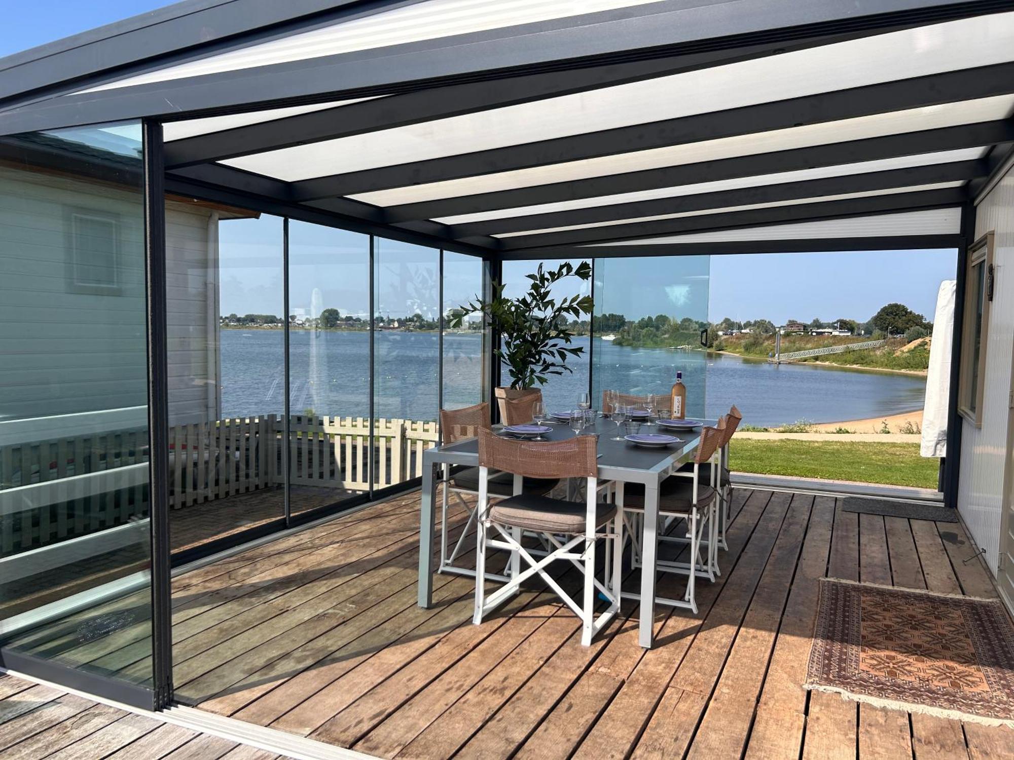 Luxe Chalet Direct Aan Het Water Met Strand Lith Eksteriør billede